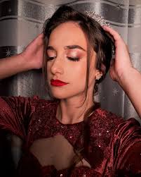 Aline Achterberg Makeup