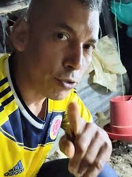 siempre estar pendiente de los pollitos y evitar perdidas por que se  voltean 🐥🐣🐤🐔#teampollito🐥🌱