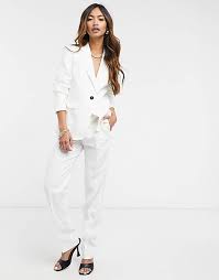 Pourquoi ne pas miser sur un bel ensemble tailleur femme? Mango Pantalon D Ensemble En Lin Blanc Asos