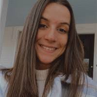 Vicky Pelletier's Instagram, Twitter & Facebook