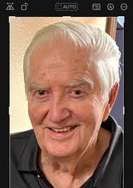 Douglas Moose's Instagram, Twitter & Facebook