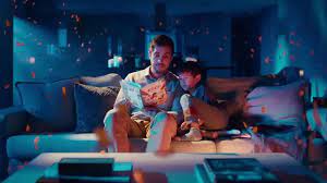 Google home og disney har partneret til at lancere interaktive little golden books i et forsøg på at gøre læsning af fysiske bøger mere underholdende. Google Home Mini Tv Commercial Read Along With Google Home Mini And Disney S Little Golden Books Ispot Tv