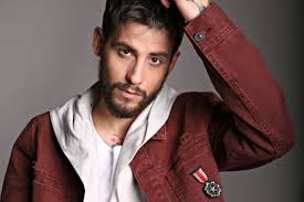 O πατέρας μου προσπάθησε να αλλάξει αλλά μετά από ένα. Viral O Anastasios Rammos Elenh Foyreira Nino Josephine Kai Alloi Diashmoi Foresan Ta Matia