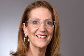 🎉Congratulations to Keeley Carter, who was named the College of Dentistry  Ambassador last week. Carter has been a cornerstone of the College of  Dentistry since 2000 and she is the go-to resource