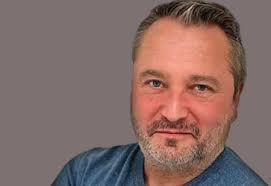 Human Aspects in Root Cause Analysis that Technology Cannot Replace