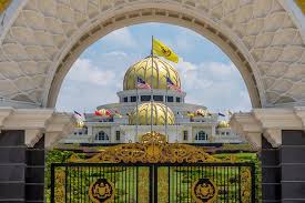 See a recent post on tumblr from @speckhanglipo about aidiladha. King Queen Call On Muslims To Be Patient In Celebrating Aidiladha Malaysia Malay Mail