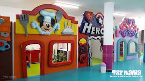Decoracion Comercial Fachada Exterior E Interior Juegos Para Ninos En Barbosa Santander Trabajo Tallado En Volume Kids Play Area Kids Flooring Kids Playground