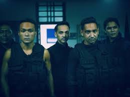 Kalau nampak sila lapor pelakon polis evo 2 sertai kempen anti cetak rompak gsc helpline. 5 Perbezaan Ketara Polis Evo Pertama Dan Polis Evo 2 Entertainment Rojak Daily