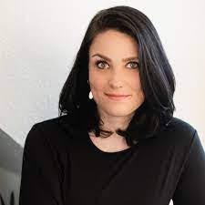 Gretchen Russo's Instagram, Twitter & Facebook