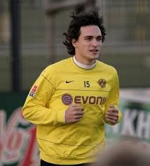 German center back who joined borussia dortmund in 2009 after beginning his career with bayern munich. 200 Mats Julian Hummels Ideas Hummel Mats Hummels Mr Perfect