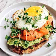 Pin By Czapp Arpad On Gastro Ideas Breakfast Vega Creative Fruits Foodporn Yummy Smoked Salmon Breakfast Salmon Breakfast Toast Recipes