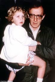 Dylan farrow de 32 años, escribió hace cuatro una extensa carta a the new york times en la que revelaba cómo woody allen abusó de ella en el ático de la casa donde vivían en 1992, cuando tenía siete años. Dylan Farrow S Open Letter About Woody Allen Reveals The Twenty Years Of Media Double Standards Vindicating Michael