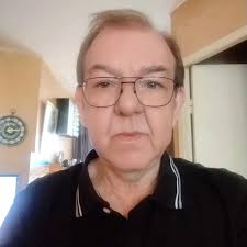 Hola, soy trans. Mi existencia no es debatida y la tuya tampoco. 🎀