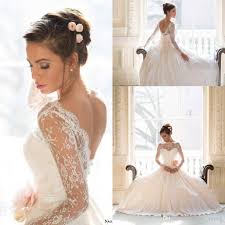 The shape of a mermaid wedding dress creates an hourglass shape. Pin On Wedding