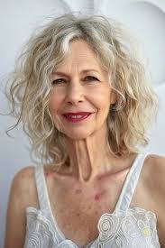 Debbie Isley's Instagram, Twitter & Facebook