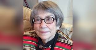 Meredith Snyder's Instagram, Twitter & Facebook