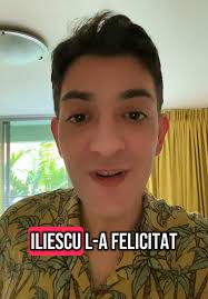 Iliescu felicită pe Nicușor în România