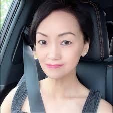 Helen To 杜如風- 小第的御用化妝師Jenny幫我化了一個非常年輕的妝！入賭場都要被人查身分證！哈哈！