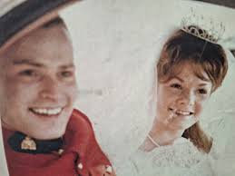 Can someone help me out?? TIA 🙏🏼 I'm at a wedding and didn't even realize  there was a blitz 🤣😅