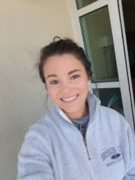 It was a very long trip to the aquarium too pooped out sleepy 😴 time for  Audra M B