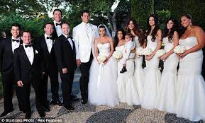 Casamento Kim Kardashian Kanye West Pronta Para O Sim Kim Kardashian Wedding Kardashian Wedding Celebrity Wedding Dresses