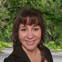 Kim Larochelle's Instagram, Twitter & Facebook