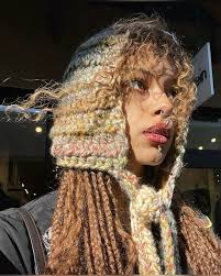 Isis Hodges (isiskahprehodge)