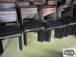 Chaise de bureau, chaise de bar, chaise d'extérieur, chaise longue. Lot 45 Chaises Metalliques Noires Emu Star Occasion Vendu