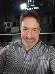 Hey does anyone have videos