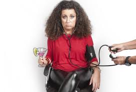 Ειδικά όταν είσαι η κατερίνα βρανά το δικαιούσαι και είναι σίγουρο ότι θα το κάνεις και καλά! Staying Alive Sxedon Pe8ana Me Thn Katerina Brana Sto Mikro Pallas Monopoli Gr