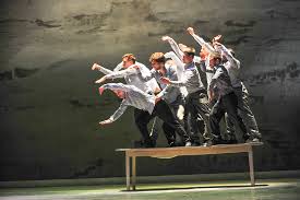 Highlighting The Extraordinary Fall Season Are Presentations By Twyla Tharp Dance And Trisha Brown Dance Compan Physical Theatre Dance Pictures Performance Art
