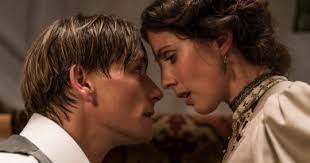 Netflix's Ginny & Georgia Explores Mother-Daughter Relationships