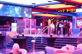 Shopping city timișoara este un centru comercial de mari dimensiuni din timișoara deținut de nepi rockcastle, deschis în 26 noiembrie 2015, în urma unei investiții de 84 de milioane de euro. Cinema City Timisoara Shopping City Roxi Rose Style Blog Diary Stories