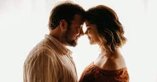 هل زواج البارت تايم حرام أم حلال؟ قالت دار الإفتاء المصرية أن ما يقوم به بعض الناس من إطلاق أسماء جديدة على عقد الزواج واشتراطهم فيه التأقيت بزمنٍ معينٍ ونحو ذلك يؤدي إلى بطلان صحة هذا العقد، مشيرة إلى الزواج الشرعي هو. Puro1xjyfh1aom