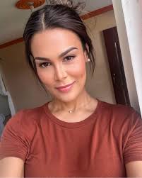 Caroline aquino Fans