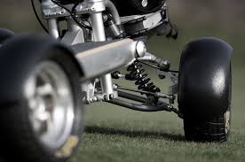 Eleganter Fahrspass Fur Golfer Innovative Leichtbau Elektrofahrzeug Elektrofahrzeug Fahrzeuge Golfer