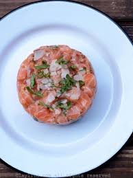 Tartare De Saumon A La Francaise Recettes Laylita Frenc Francaise Frenc Laylita Recettes Saumon En 2020 Tartare De Saumon Tartare De Saumon Recette Saumon