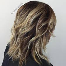 Shadow Root Ombre Blonde Ends Dark Roots Beach Waves Medium Length Hair Blonde Ends Fall Hair Colors Hair Styles Hair