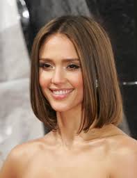 Jessica alba trims her daughters' hair at home: So What S The Verdict On Jessica Alba S Bob Haircut Glamour