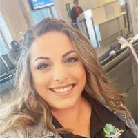 Taryn Wahl's Instagram, Twitter & Facebook