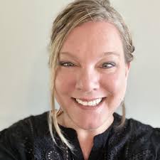 Vintage Kitchen with 1930s Gas Stove and Antique Appliances