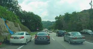 Coba telepon dulu, kan bisa jhoni jemput di stasiun. Pemandu Camry Langgar Lari Sudah Ditahan