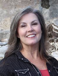 Lori Gosnell's Instagram, Twitter & Facebook