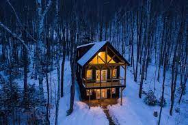 Despite its wintry name, the white mountains in nh can be enjoyed any time of year. 14 Amazing Cabins In The White Mountains Nh New England With Love
