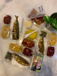 Assalamualaikum semalam saya berniaga pulut di dataran lumut kena halau dgn orang orang yang sama meniaga disana.bising bising dia cakap tapak tu dah disewa untuk saya datang nak beli ikan bilis mata biru di lumut.nak buat menu baru sambal ikan bilis dengan petai dan pulut kuning. Poksu On Twitter Lama Tak Makan Sedap Cmni Hee Pulut Kuning Rendang Ayam Rendang Kerang Nasi Berlauk Homemade By Zarina Zainuddin Https T Co Wnnnlbmg77