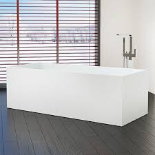 Freistehende Badewannen Aus Mineralguss In Matt Und Glanzend In 2020 Freistehende Badewanne Badewanne Badezimmer Umgestaltung