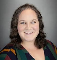 Naomi Lear's Instagram, Twitter & Facebook