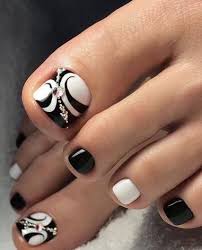 Manicure y pedicure mani pedi toe nail designs toenails toe nail art nailart makeup pretty beauty. Nice Black And White Toe Nail Design Easy Toe Nail Designs Simple Toe Nails Toe Nail Color