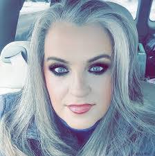 Lisa Dishman's Instagram, Twitter & Facebook