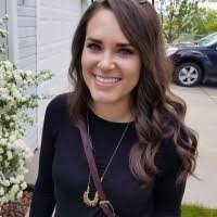 Kim Ewing's Instagram, Twitter & Facebook